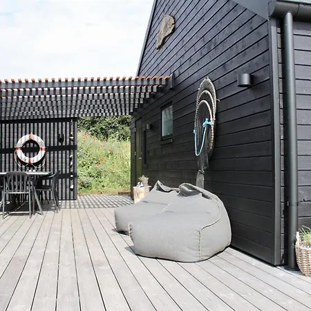Valia - 20m From The Sea By Interhome